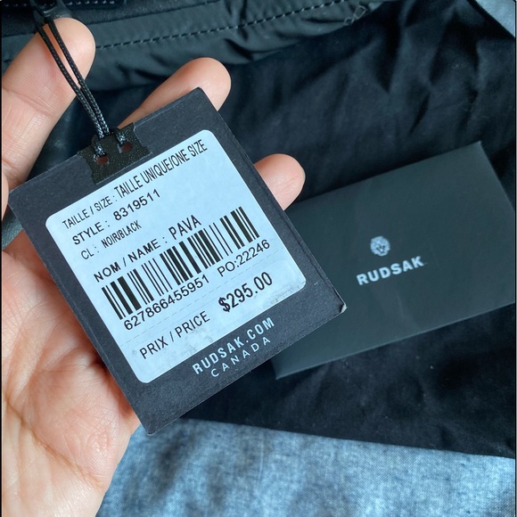 RUDSAK CROSSBODY BAG - BRAND NEW - Picture 10 of 13